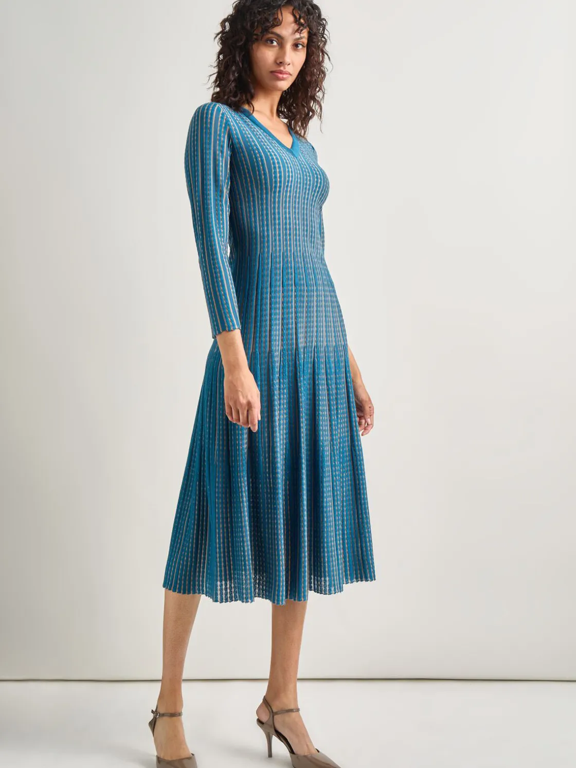 Misook Fit-and-Flare Linear Textured Knit Midi Dress* Dresses