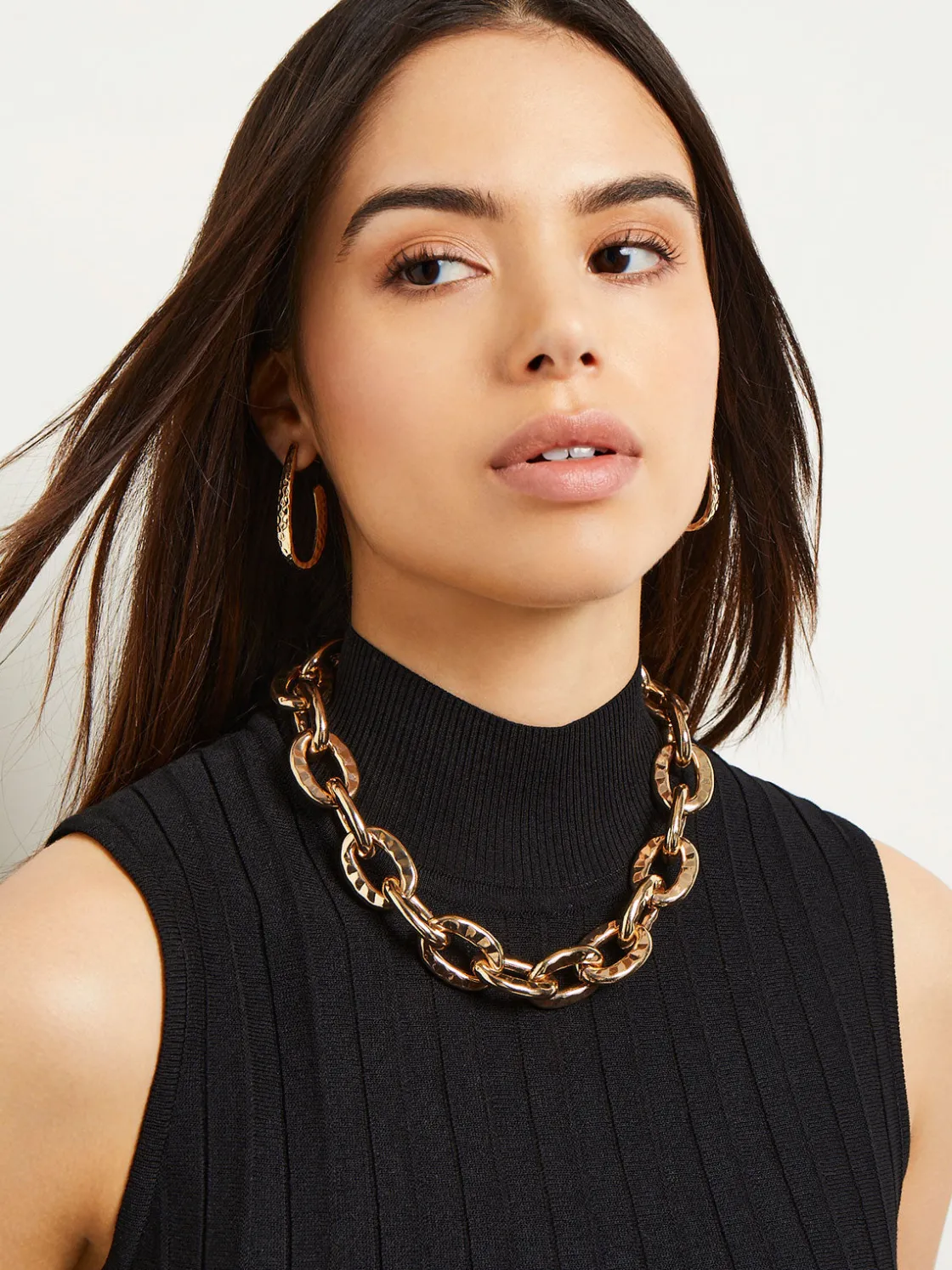 Misook Hammered Oval Link Short Necklace* Accessories | Necklaces