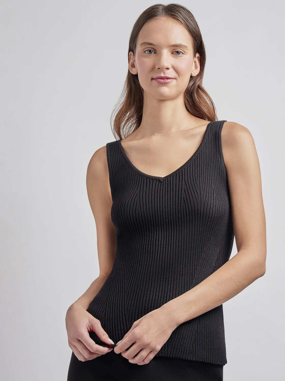 Misook Shaped Ribbed Knit V-Neck Tank* Tops & Tees | Tanks