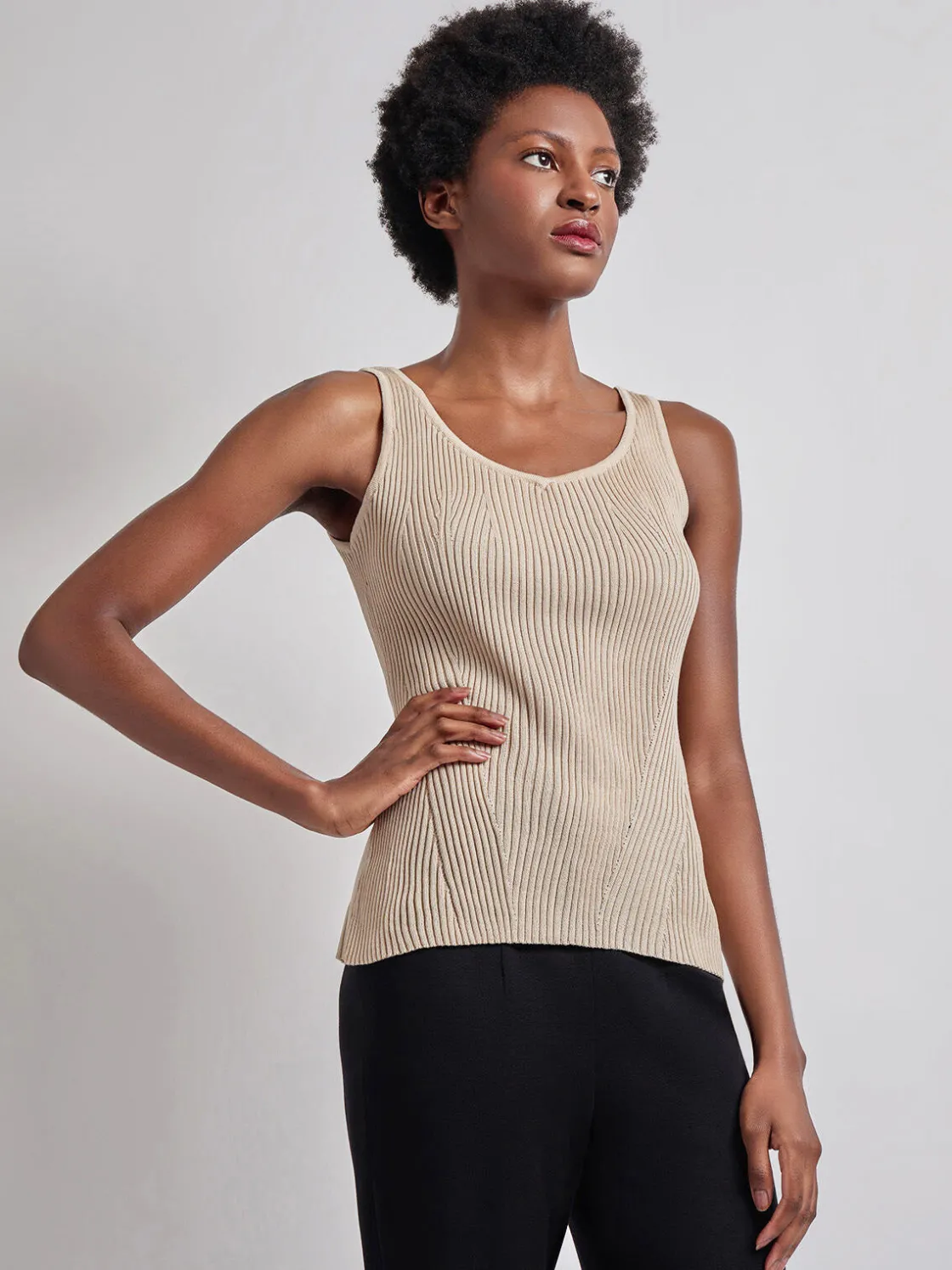 Misook Shaped Ribbed Knit V-Neck Tank* Tops & Tees | Tanks