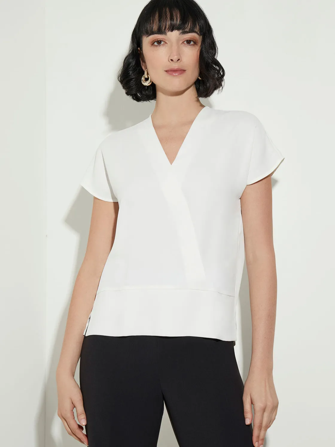 Misook Short Sleeve V-Neck Crepe de Chine Blouse* Blouses & Shirts | Tops & Tees