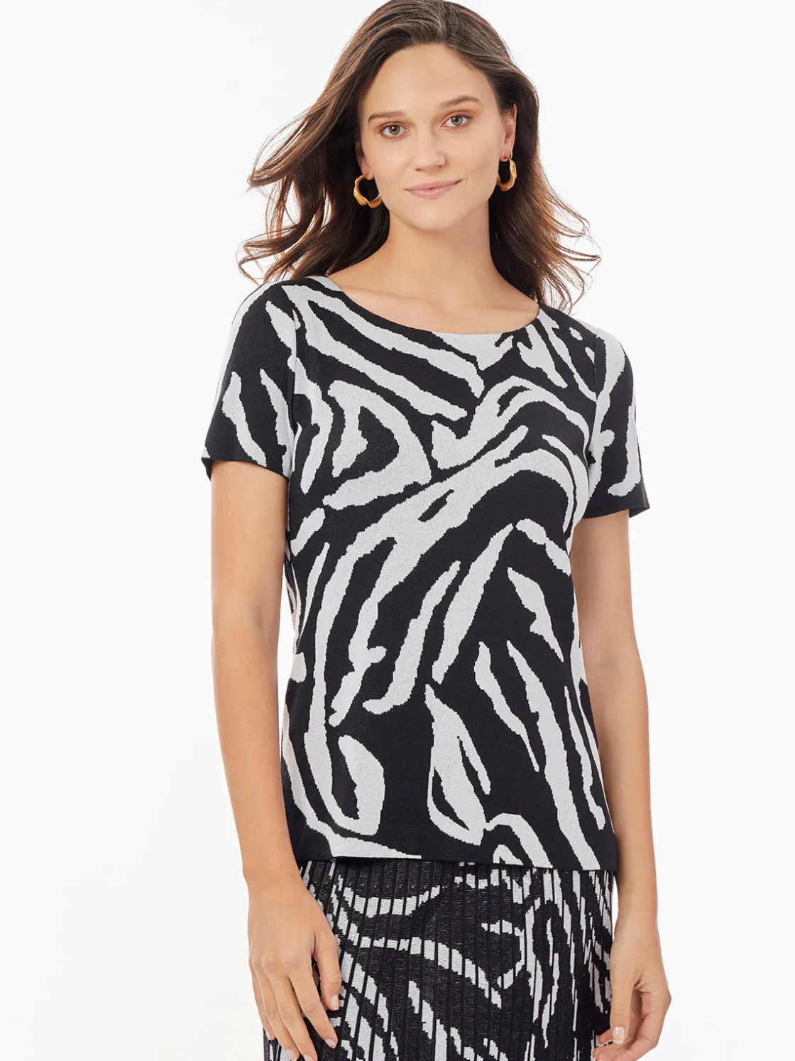 Misook Short Sleeve Zebra Soft Knit Top* Tops & Tees