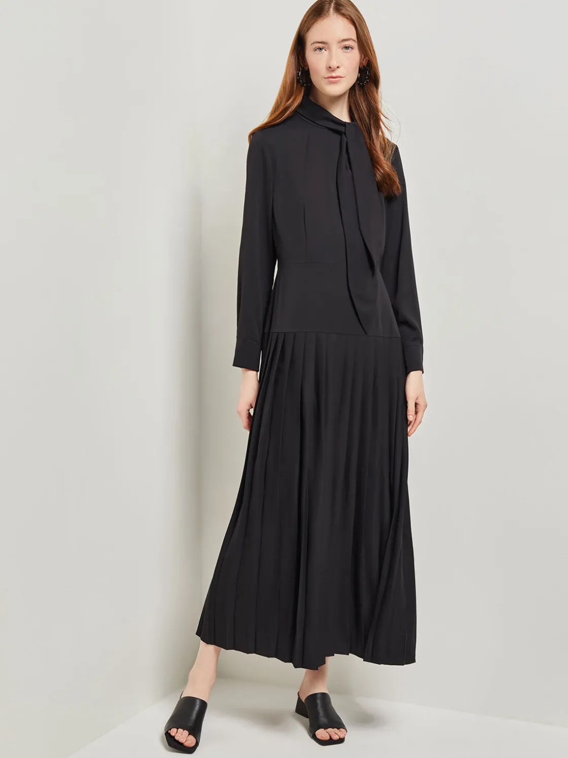 Misook Tie Neck Pleated A-Line Maxi Dress* Dresses