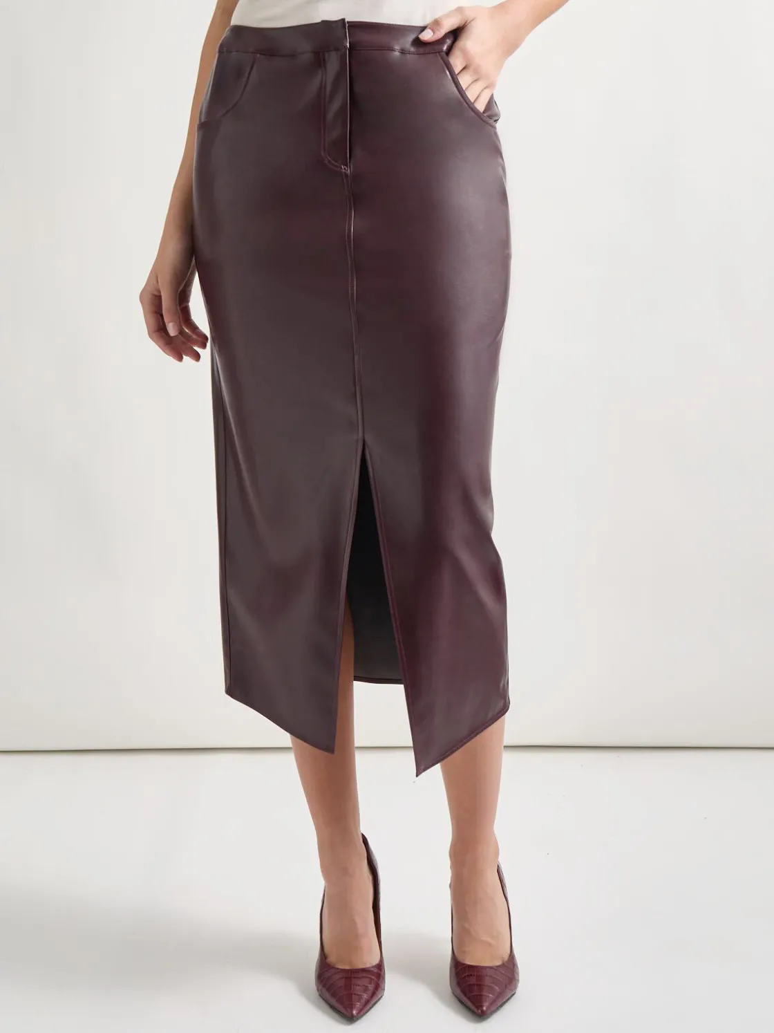 Misook Vegan Leather Pencil Skirt* Skirts